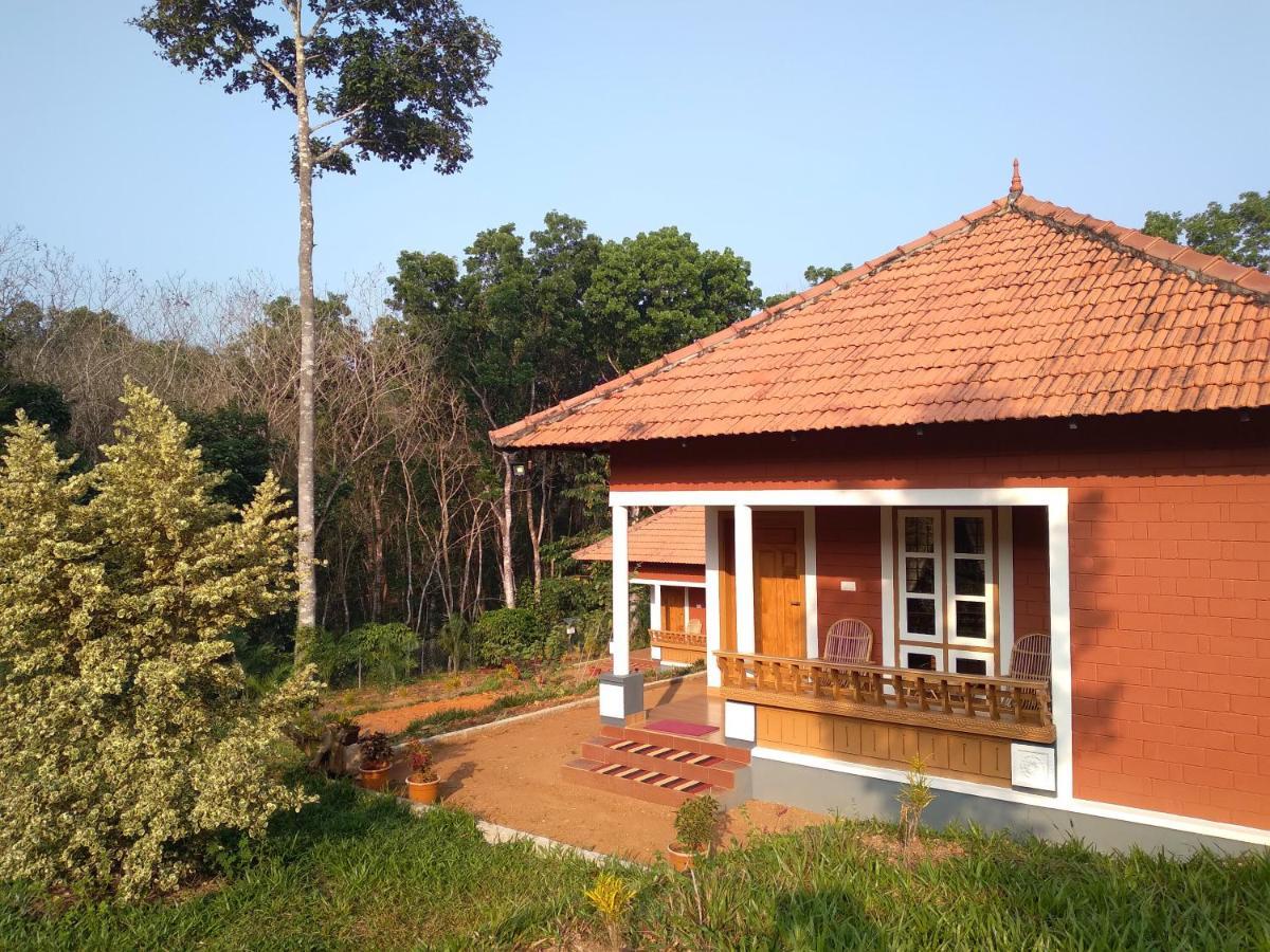 Villa Tranquil Farms à Manimala Extérieur photo